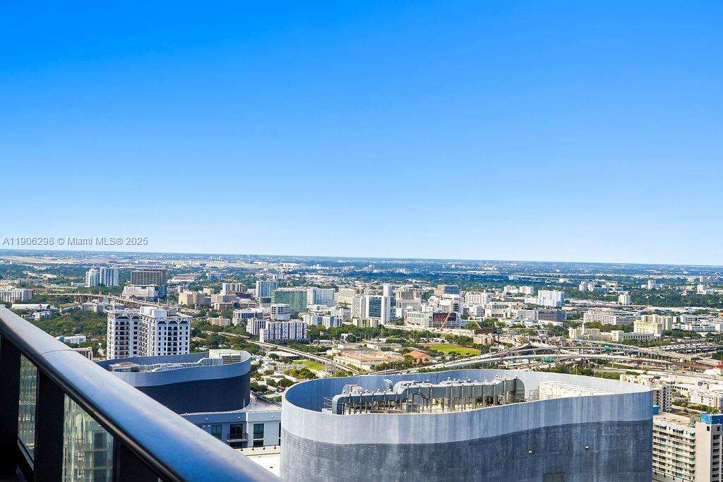 Miami, FL 33132 - For Rent photo 6