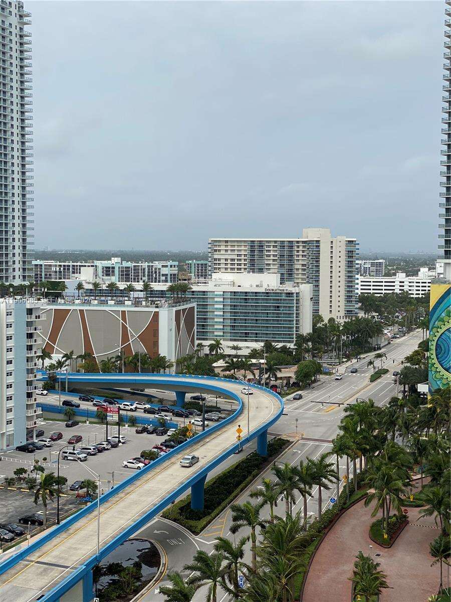 The Beach Club at 1850 Ocean Dr, Hallandale Beach, FL 33009 - For Rent photo 12