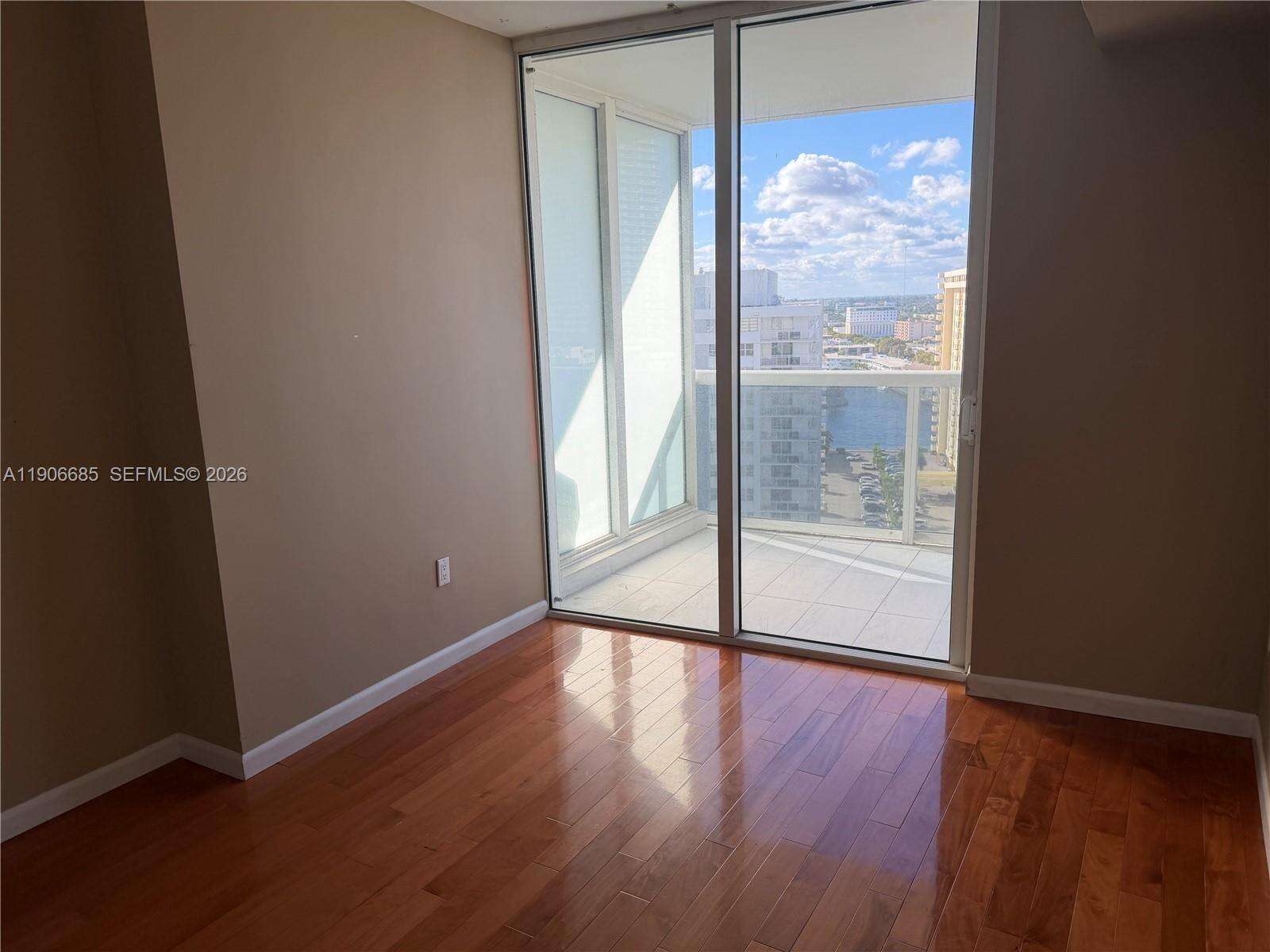 The Beach Club at 1850 Ocean Dr, Hallandale Beach, FL 33009 - For Rent photo 7