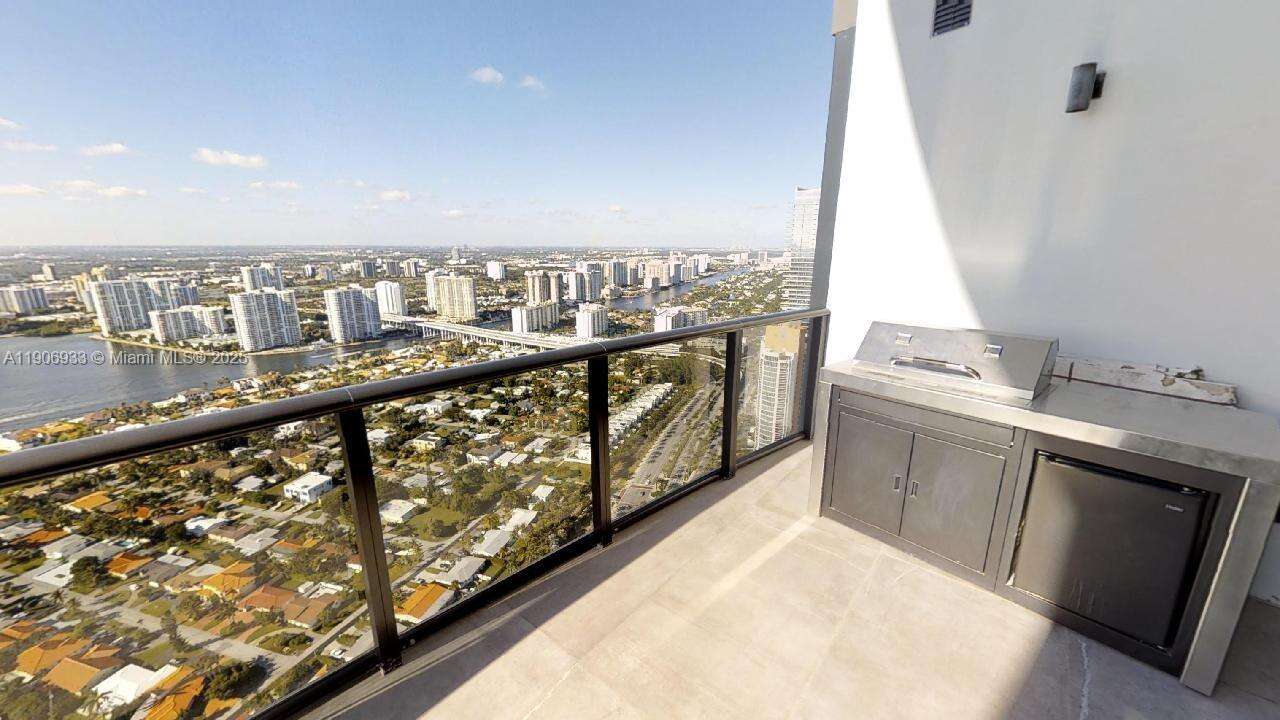 Porsche Design Tower at 18555 Collins Ave, Sunny Isles Beach, FL 33160 - For Rent photo 27