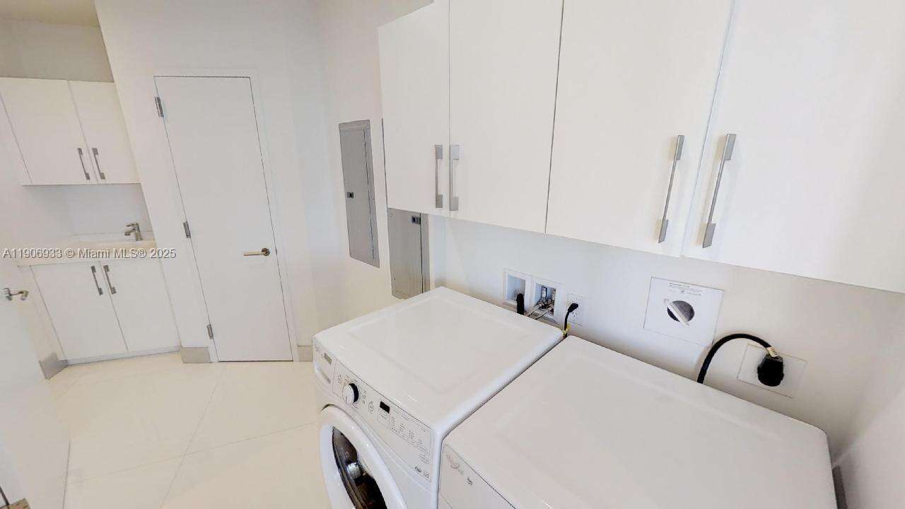 Porsche Design Tower at 18555 Collins Ave, Sunny Isles Beach, FL 33160 - For Rent photo 36