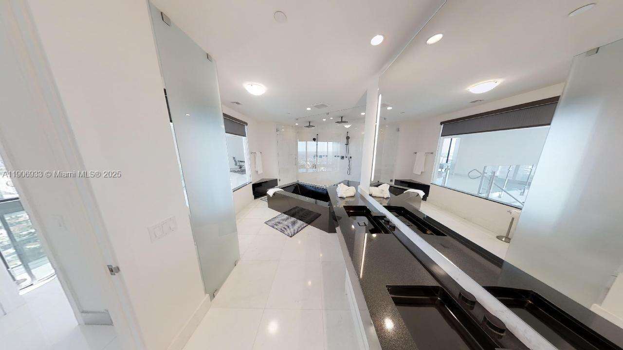 Porsche Design Tower at 18555 Collins Ave, Sunny Isles Beach, FL 33160 - For Rent photo 45