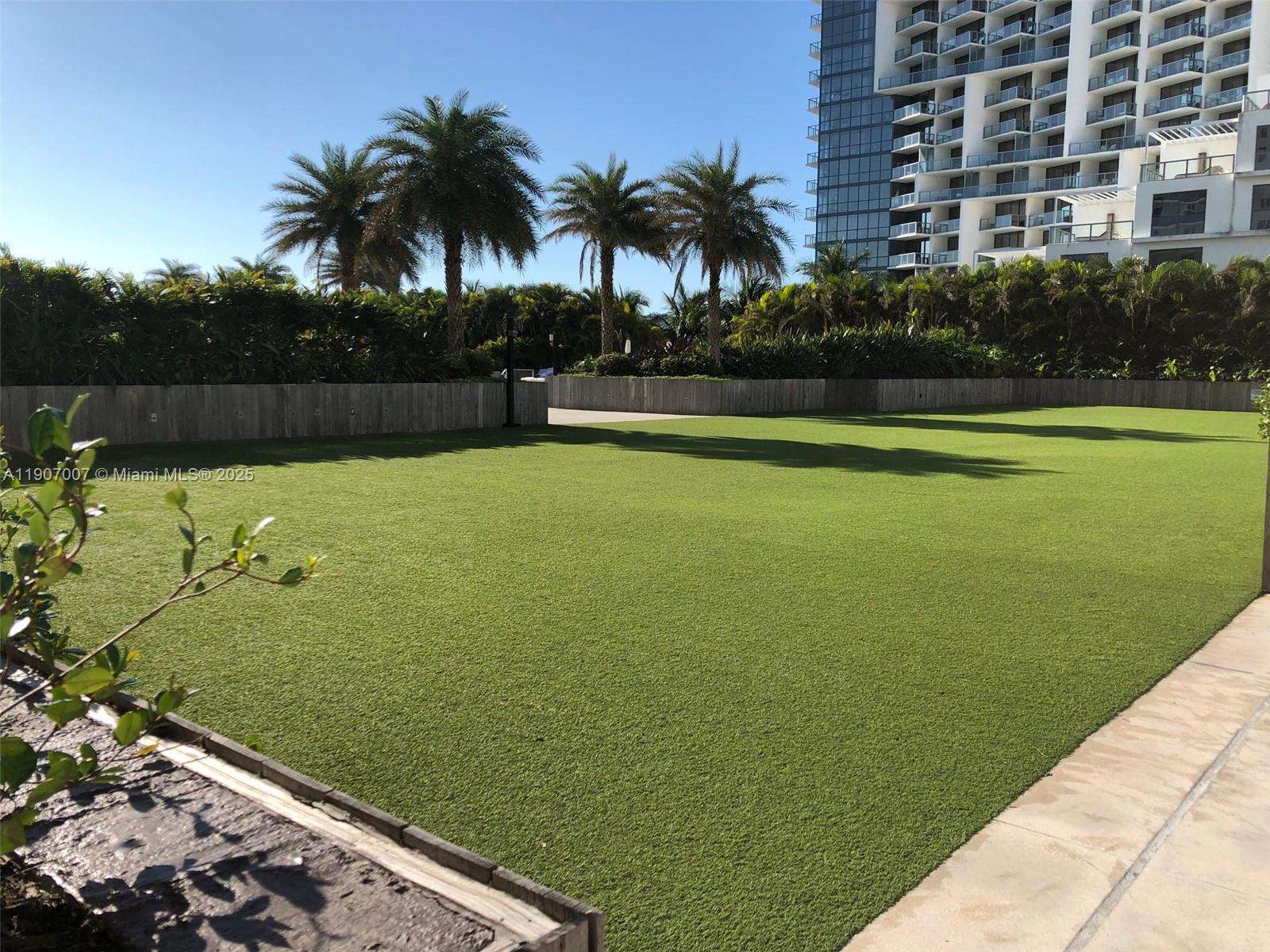 Roney Palace at 2301 Collins Ave, Miami Beach, FL 33139 - For Rent photo 17