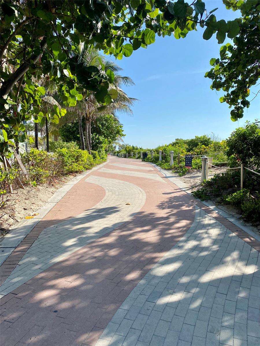 Roney Palace at 2301 Collins Ave, Miami Beach, FL 33139 - For Rent photo 21