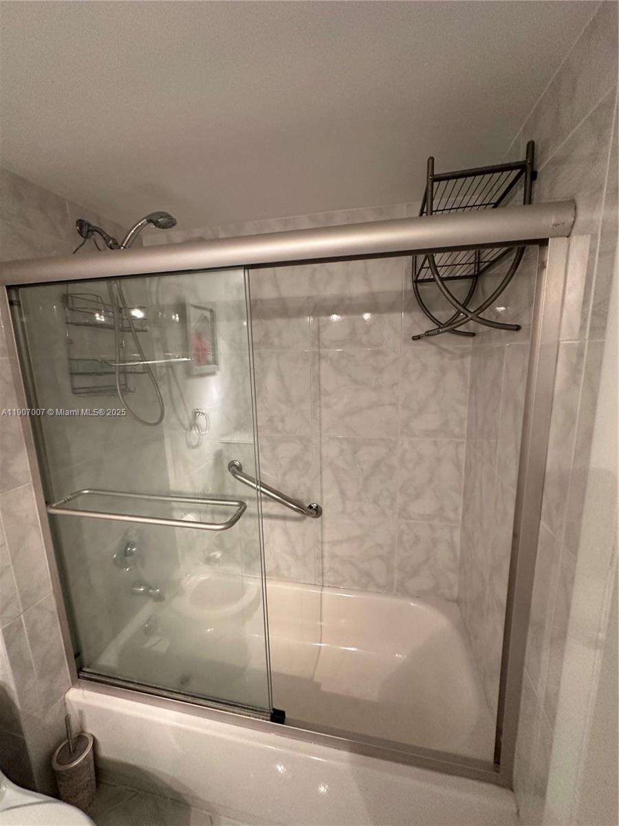 Roney Palace at 2301 Collins Ave, Miami Beach, FL 33139 - For Rent photo 5