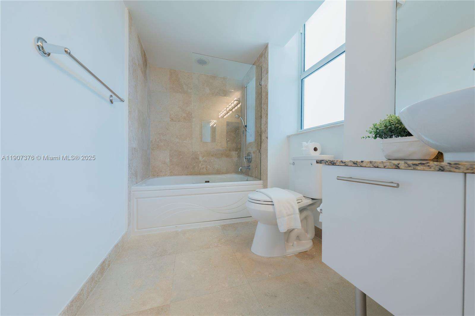 Brickell On The River at 41 5 St, Miami, FL 33131 - For Rent photo 14