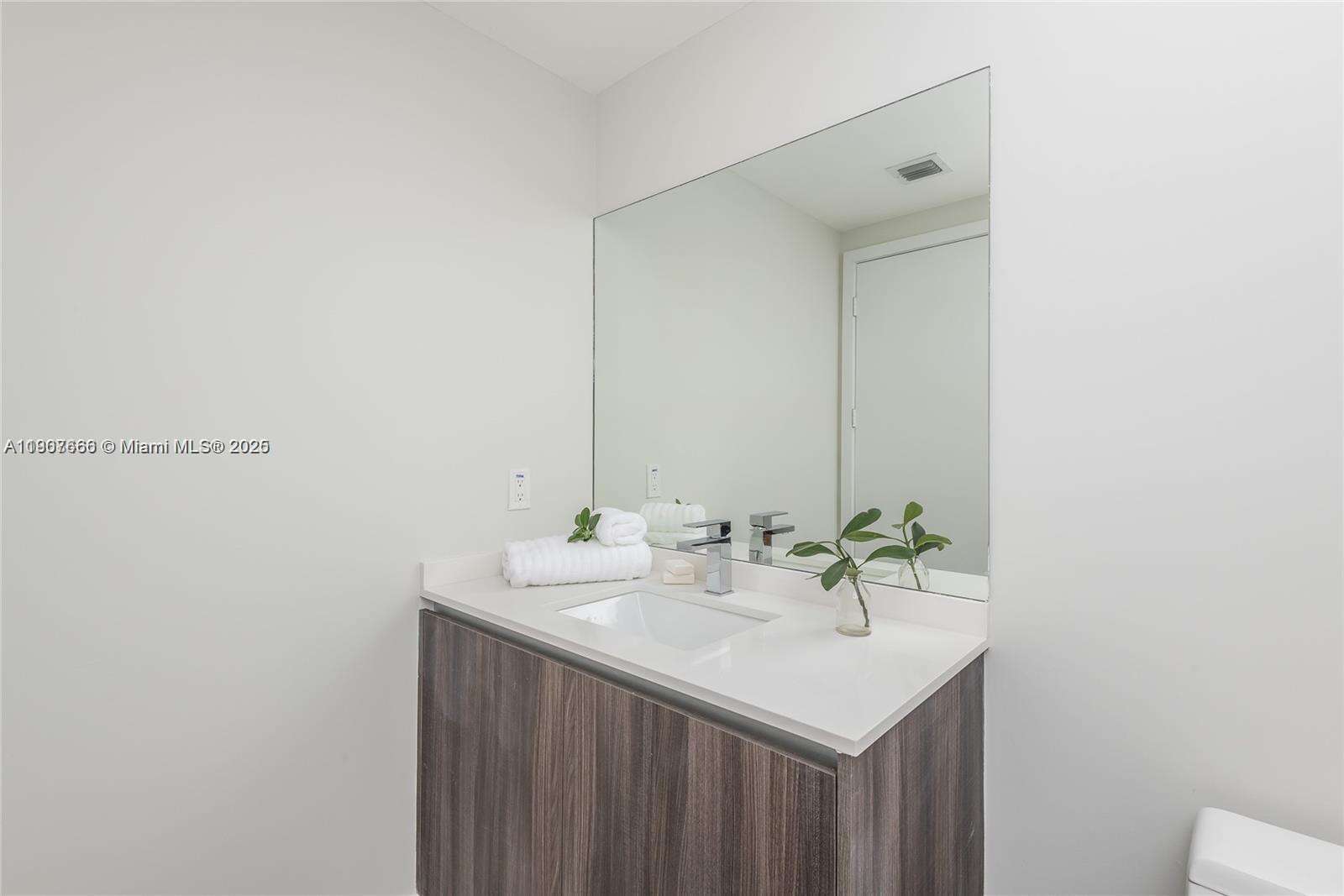 Aria On The Bay at 488 18 St, Miami, FL 33132 - For Rent photo 24
