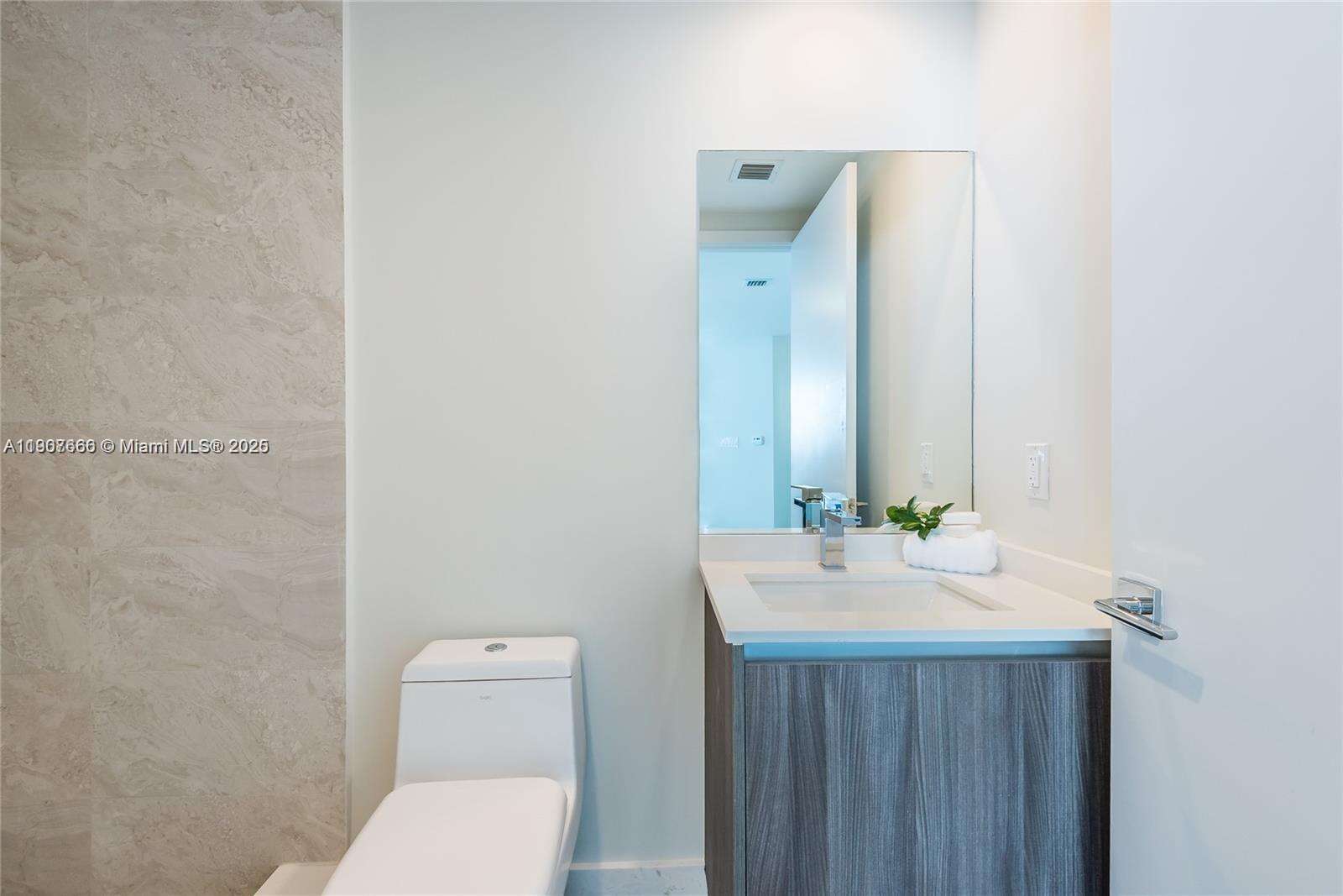 Aria On The Bay at 488 18 St, Miami, FL 33132 - For Rent photo 30