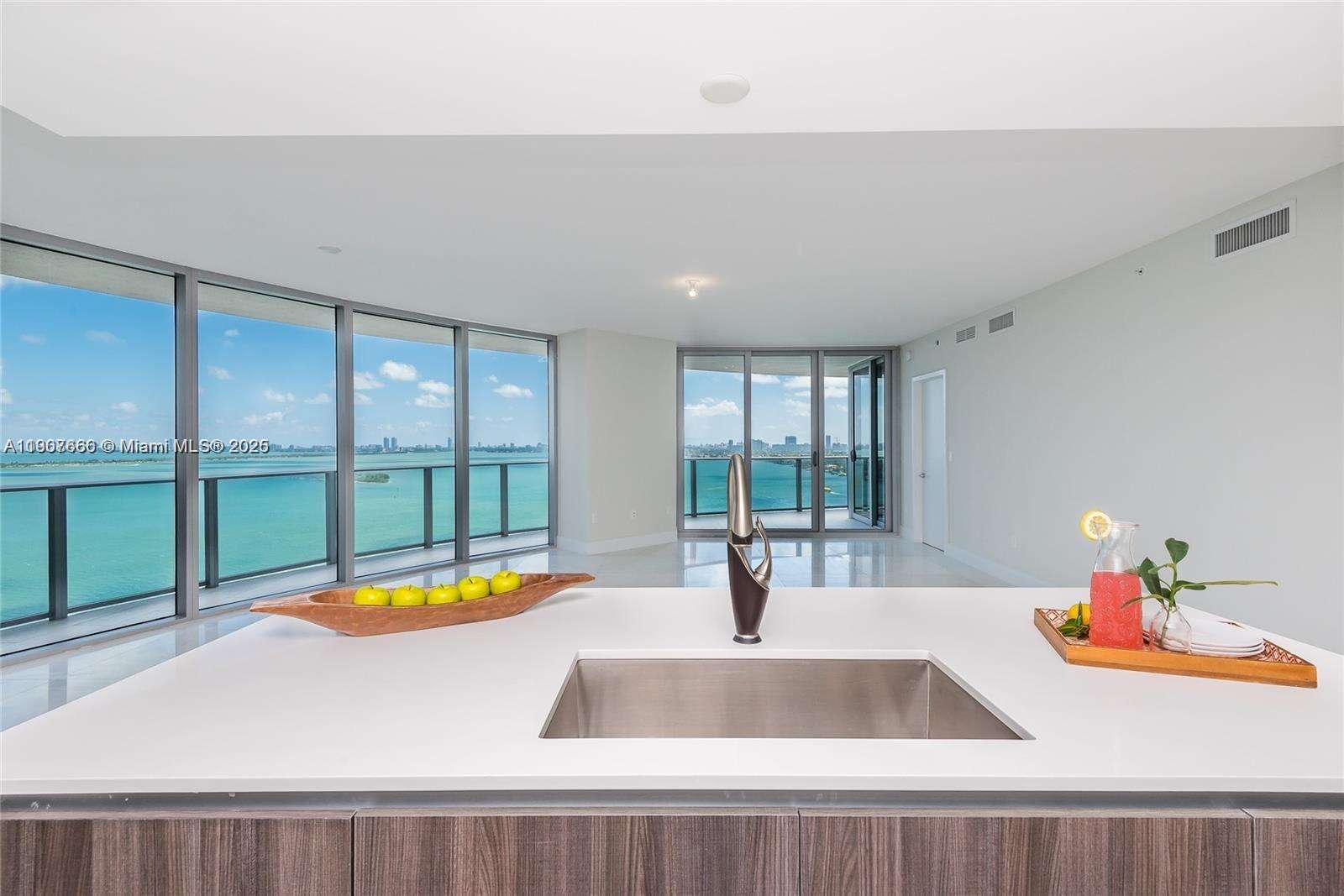Aria On The Bay at 488 18 St, Miami, FL 33132 - For Rent photo 9