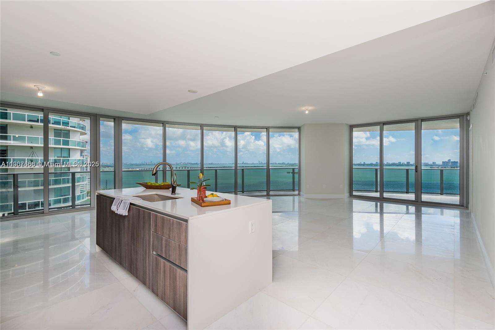 Aria On The Bay at 488 18 St, Miami, FL 33132 - For Rent photo 10