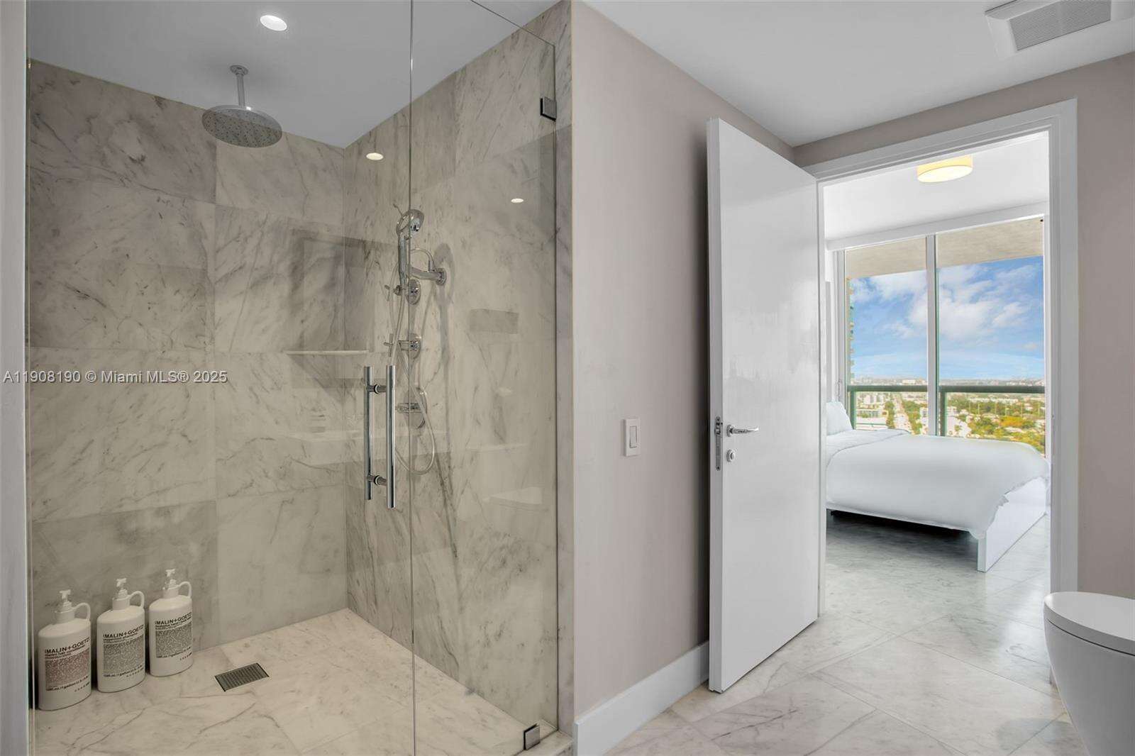 Icon at 450 Alton Rd, Miami Beach, FL 33139 - For Rent photo 16