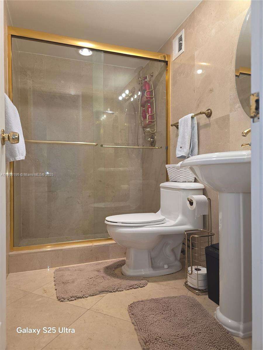 Sea Air Towers at 3725 Ocean Dr, Hollywood, FL 33019 - For Rent photo 24
