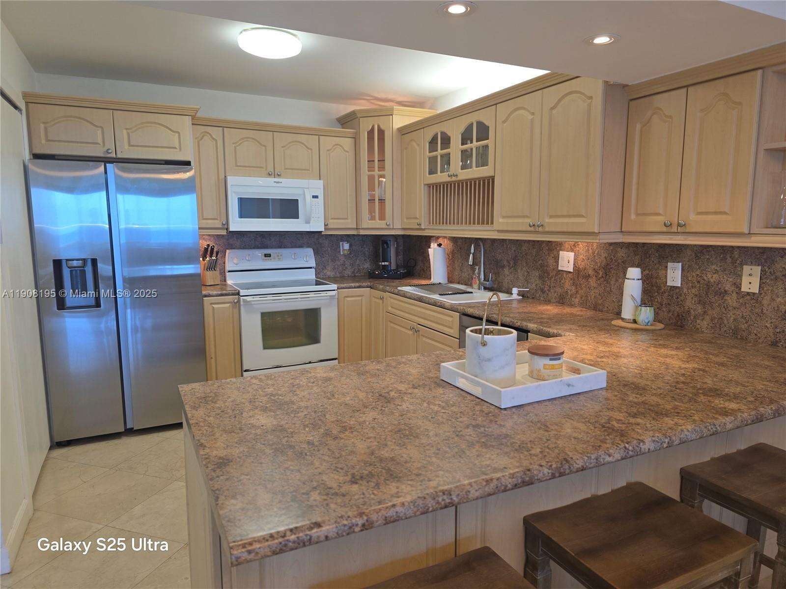 Sea Air Towers at 3725 Ocean Dr, Hollywood, FL 33019 - For Rent photo 27