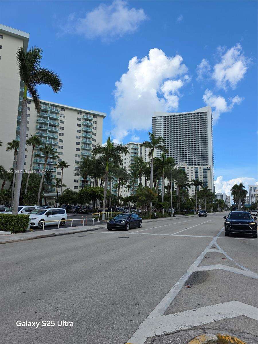 Sea Air Towers at 3725 Ocean Dr, Hollywood, FL 33019 - For Rent photo 29
