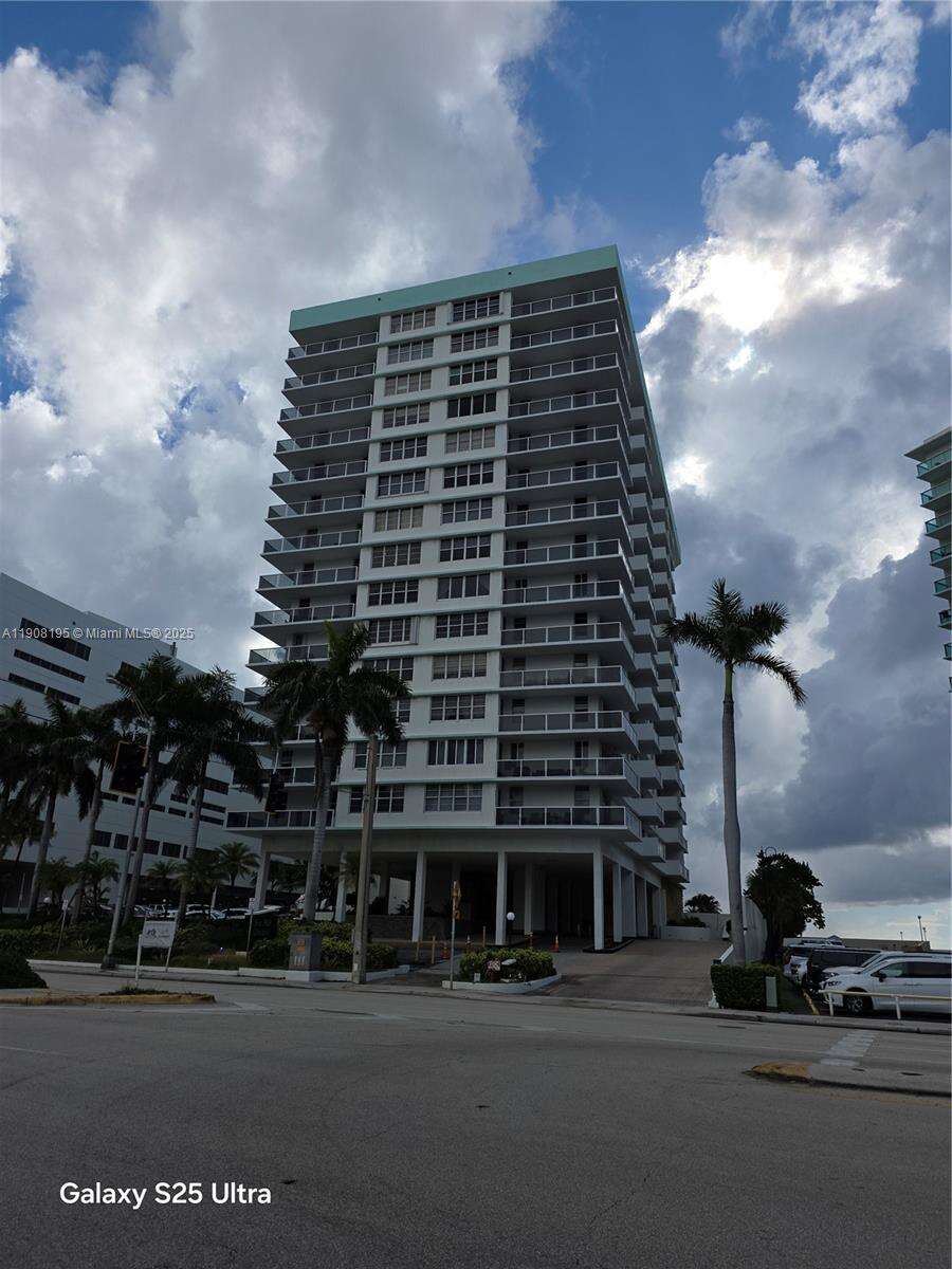 Sea Air Towers at 3725 Ocean Dr, Hollywood, FL 33019 - For Rent photo 31