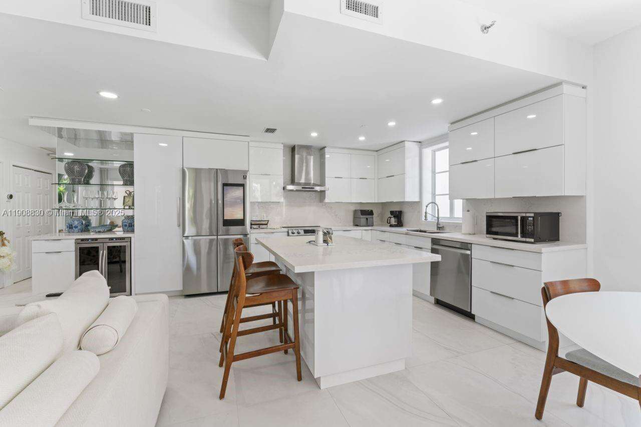 Seaside Village at 19217 Fisher Island Dr, Miami Beach, FL 33109 - For Rent photo 10