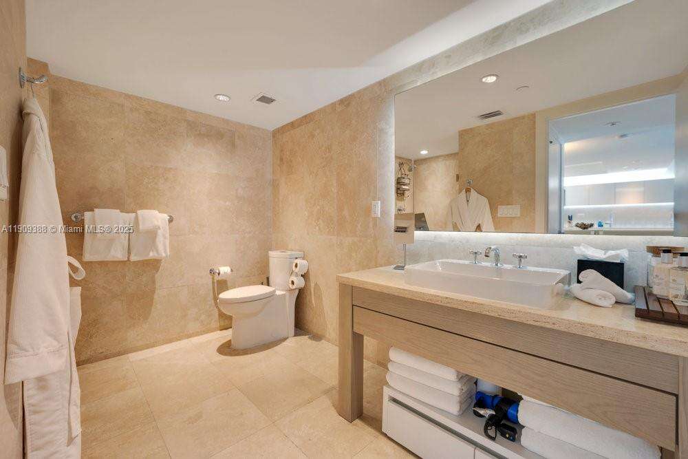 1 Hotel & Homes at 102 24th St, Miami Beach, FL 33139 - For Rent photo 17
