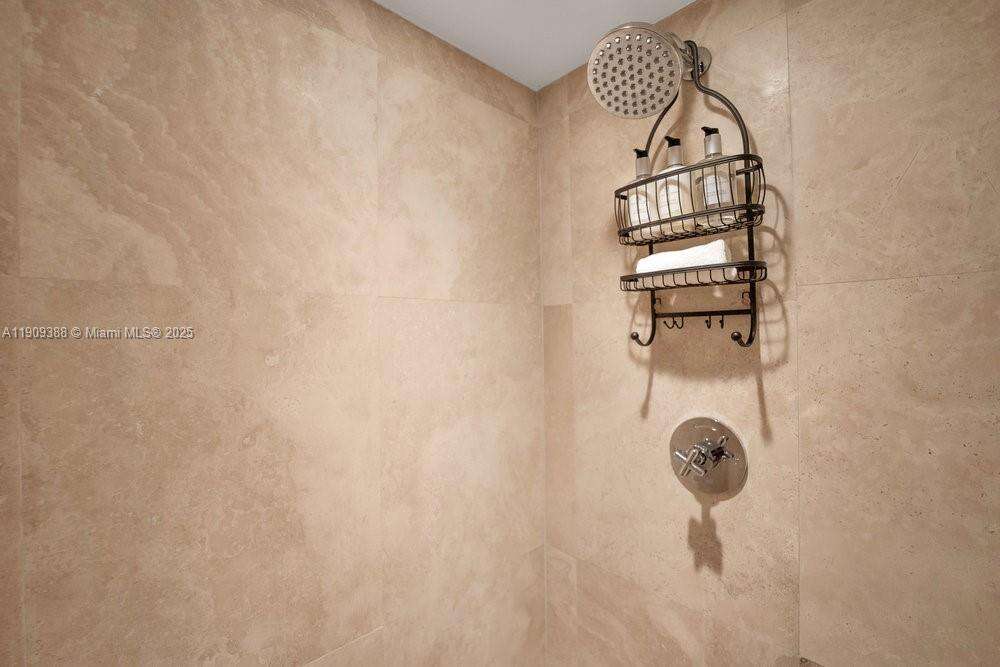 1 Hotel & Homes at 102 24th St, Miami Beach, FL 33139 - For Rent photo 25