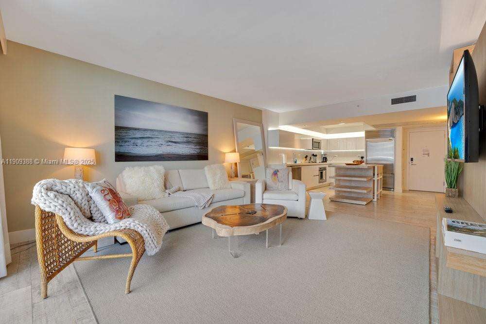 1 Hotel & Homes at 102 24th St, Miami Beach, FL 33139 - For Rent photo 4