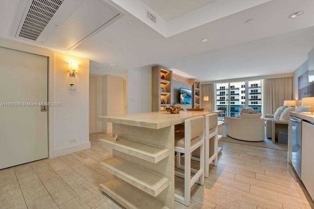 1 Hotel & Homes at 102 24th St, Miami Beach, FL 33139 - For Rent photo 6