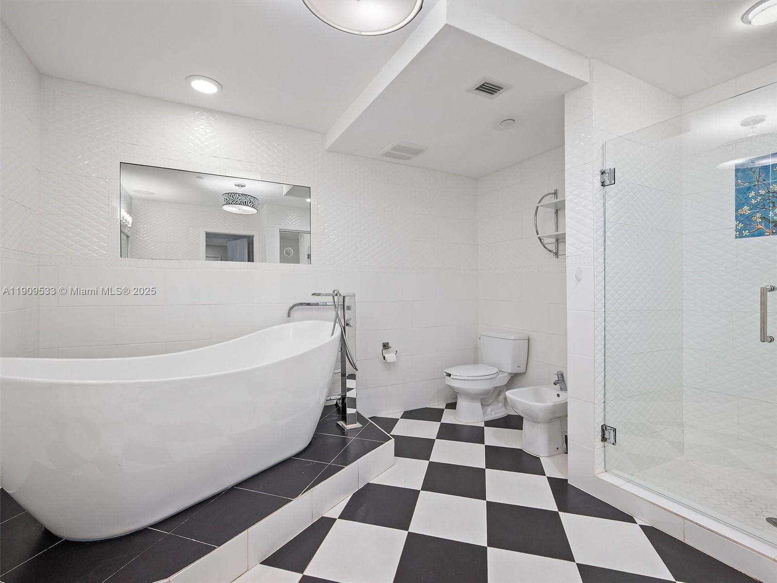 Seaside Village at 19116 Fisher Island Dr, Miami Beach, FL 33109 - For Rent photo 15