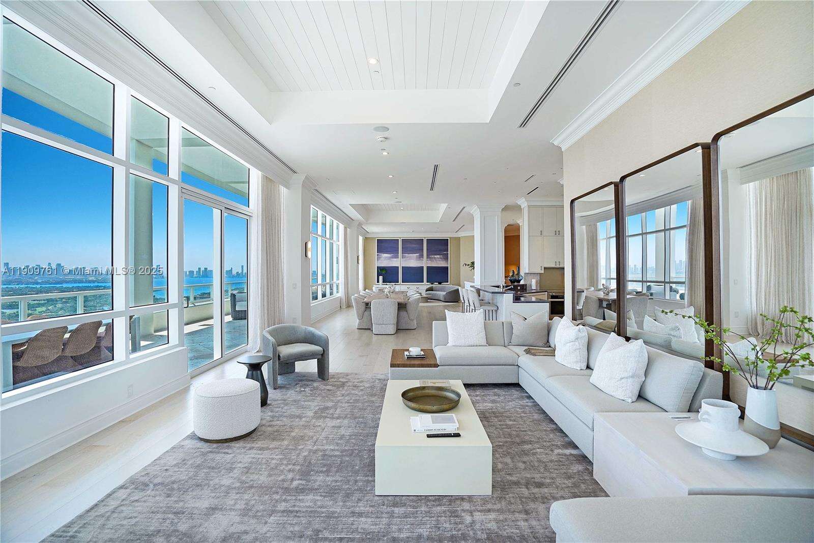Fontainebleau 2 at 4401 Collins Ave, Miami Beach, FL 33140 - For Rent photo 13