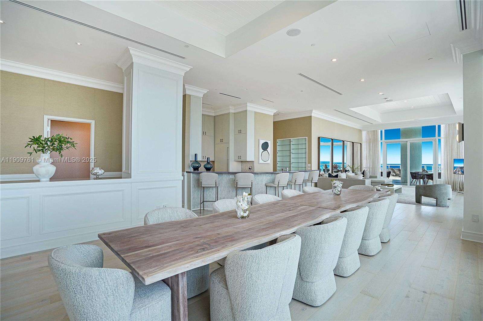 Fontainebleau 2 at 4401 Collins Ave, Miami Beach, FL 33140 - For Rent photo 25