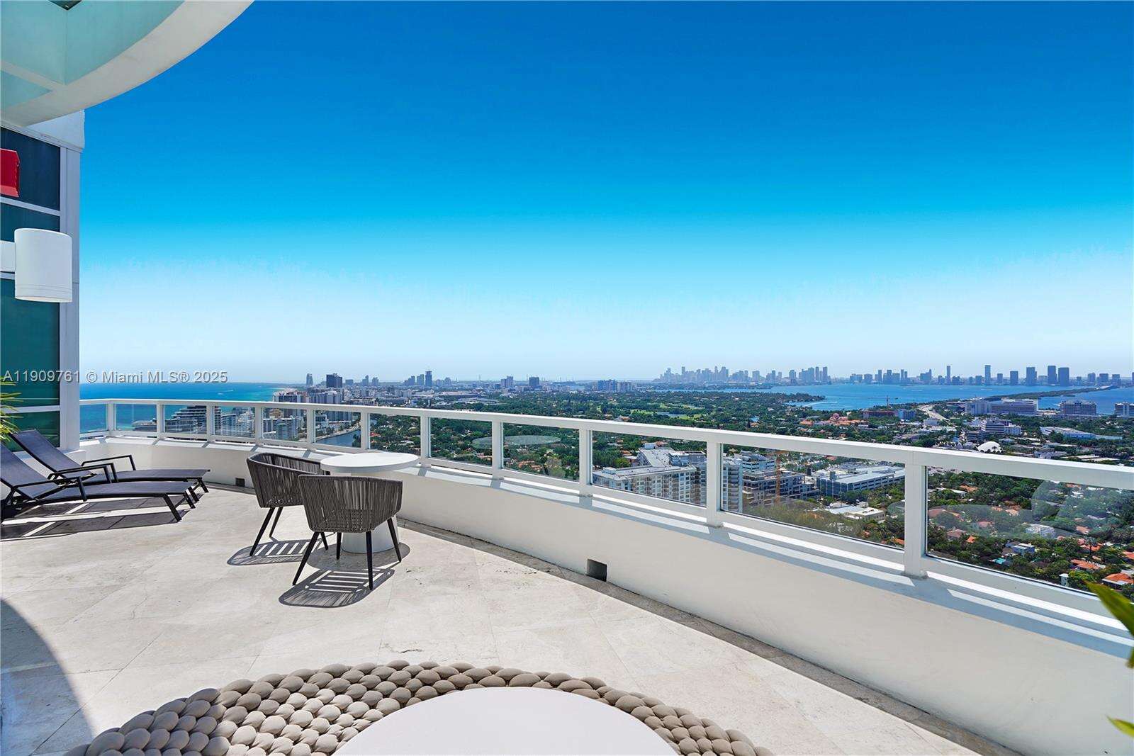 Fontainebleau 2 at 4401 Collins Ave, Miami Beach, FL 33140 - For Rent photo 43