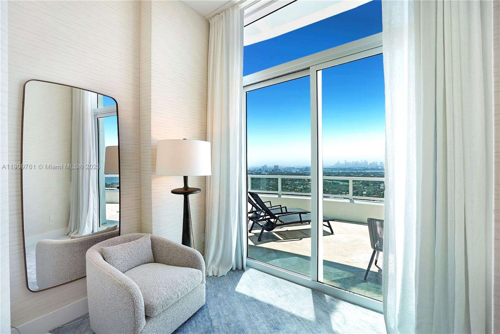 Fontainebleau 2 at 4401 Collins Ave, Miami Beach, FL 33140 - For Rent photo 50