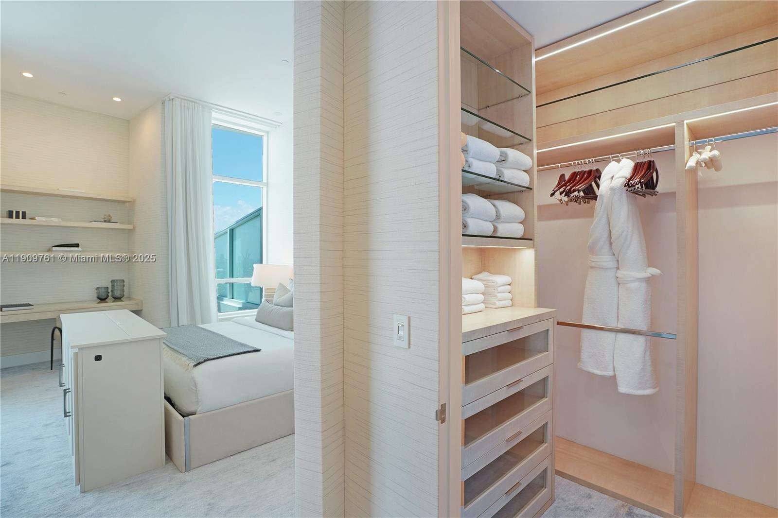 Fontainebleau 2 at 4401 Collins Ave, Miami Beach, FL 33140 - For Rent photo 52