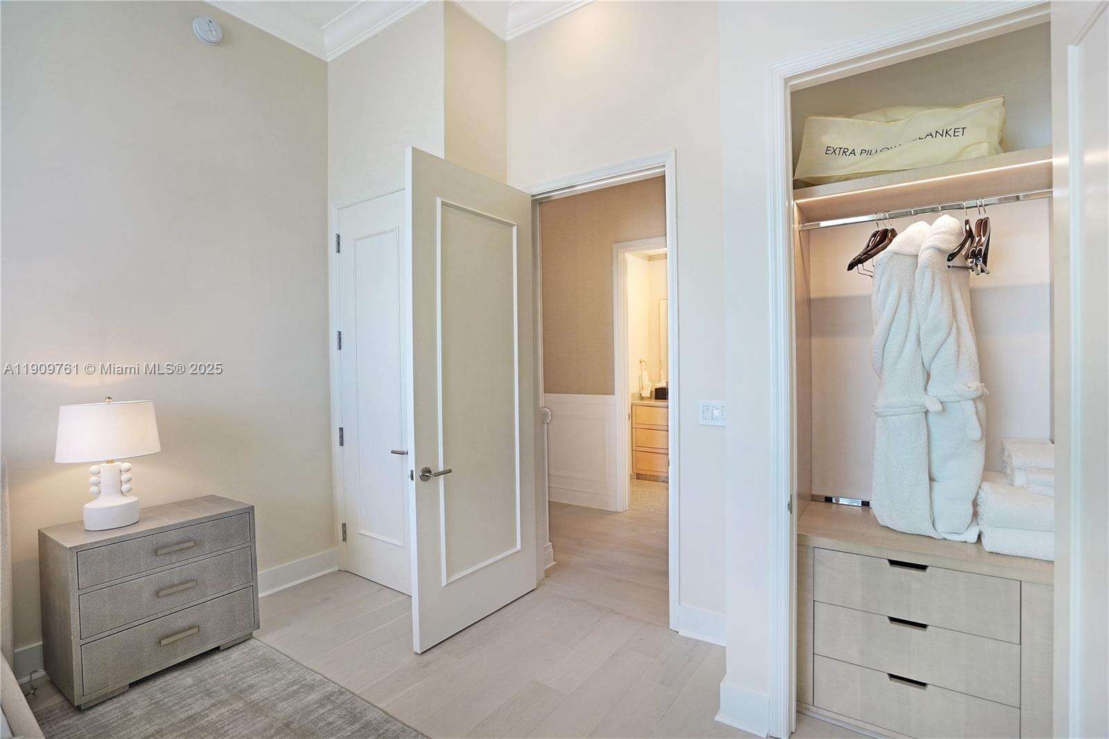 Fontainebleau 2 at 4401 Collins Ave, Miami Beach, FL 33140 - For Rent photo 59