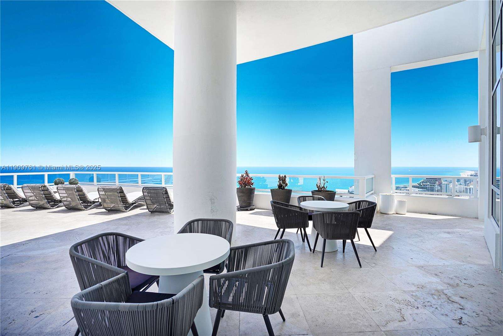 Fontainebleau 2 at 4401 Collins Ave, Miami Beach, FL 33140 - For Rent photo 7
