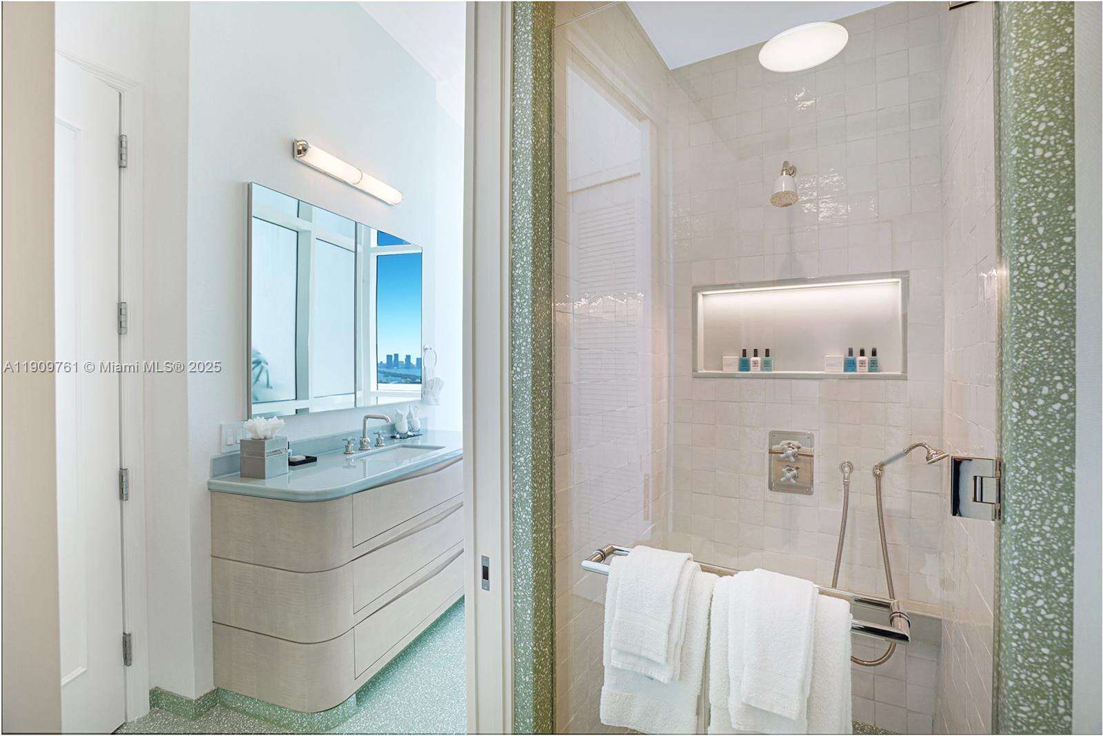 Fontainebleau 2 at 4401 Collins Ave, Miami Beach, FL 33140 - For Rent photo 67