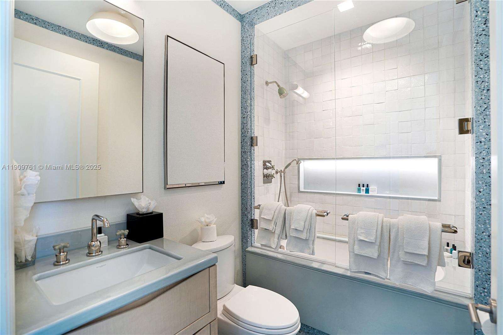Fontainebleau 2 at 4401 Collins Ave, Miami Beach, FL 33140 - For Rent photo 73