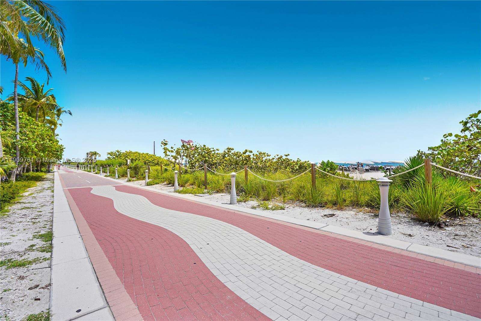 Fontainebleau 2 at 4401 Collins Ave, Miami Beach, FL 33140 - For Rent photo 83