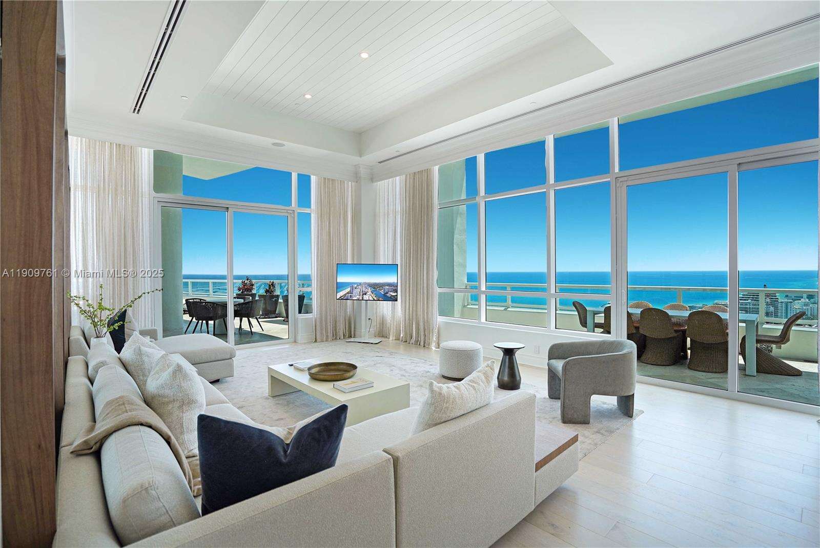 Fontainebleau 2 at 4401 Collins Ave, Miami Beach, FL 33140 - For Rent photo 10