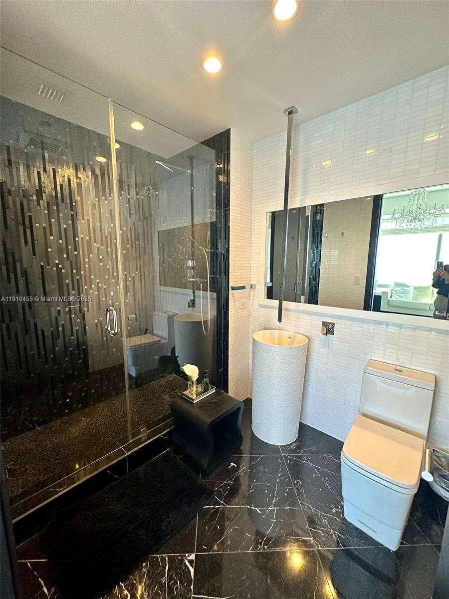 Four Seasons Residences at Miami, FL 33131 - For Rent photo 22
