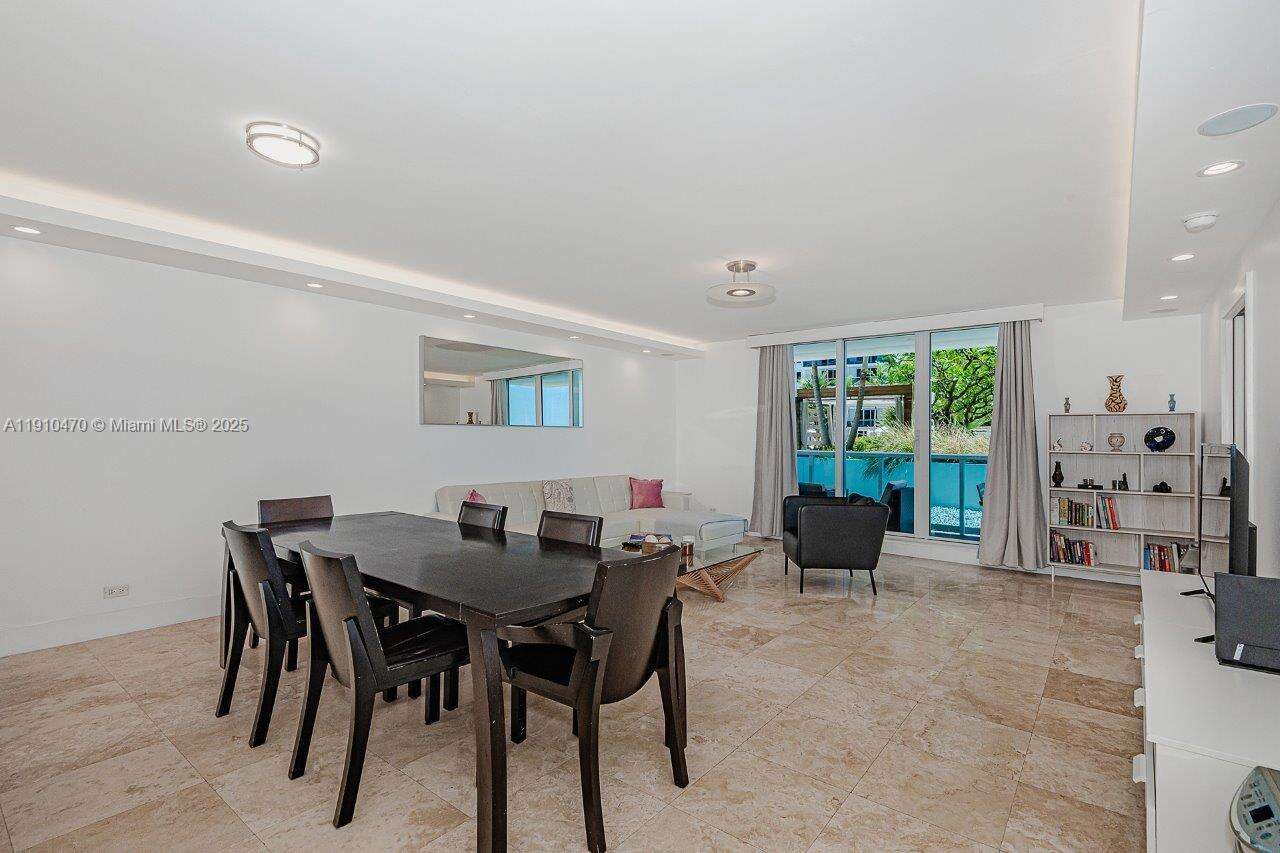 Roney Palace at 2301 Collins Ave, Miami Beach, FL 33139 - For Rent photo 2