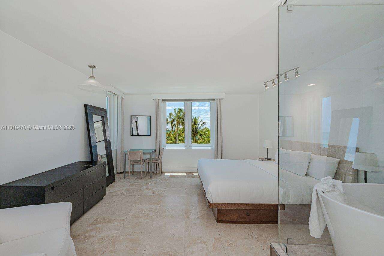 Roney Palace at 2301 Collins Ave, Miami Beach, FL 33139 - For Rent photo 15