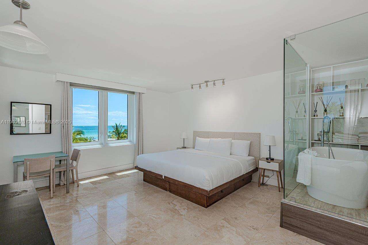 Roney Palace at 2301 Collins Ave, Miami Beach, FL 33139 - For Rent photo 16