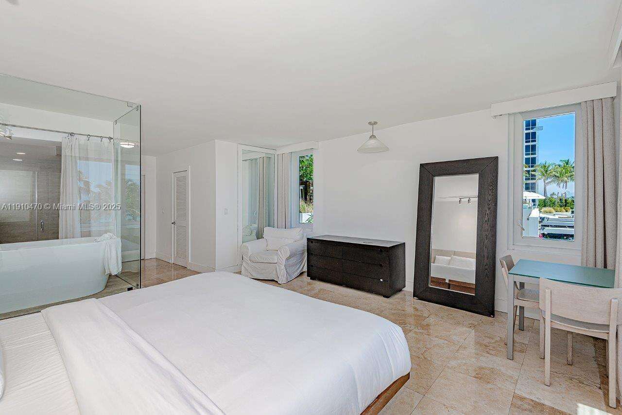 Roney Palace at 2301 Collins Ave, Miami Beach, FL 33139 - For Rent photo 17
