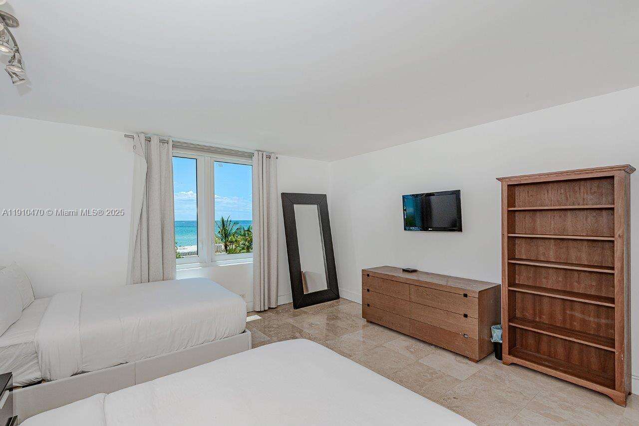 Roney Palace at 2301 Collins Ave, Miami Beach, FL 33139 - For Rent photo 23