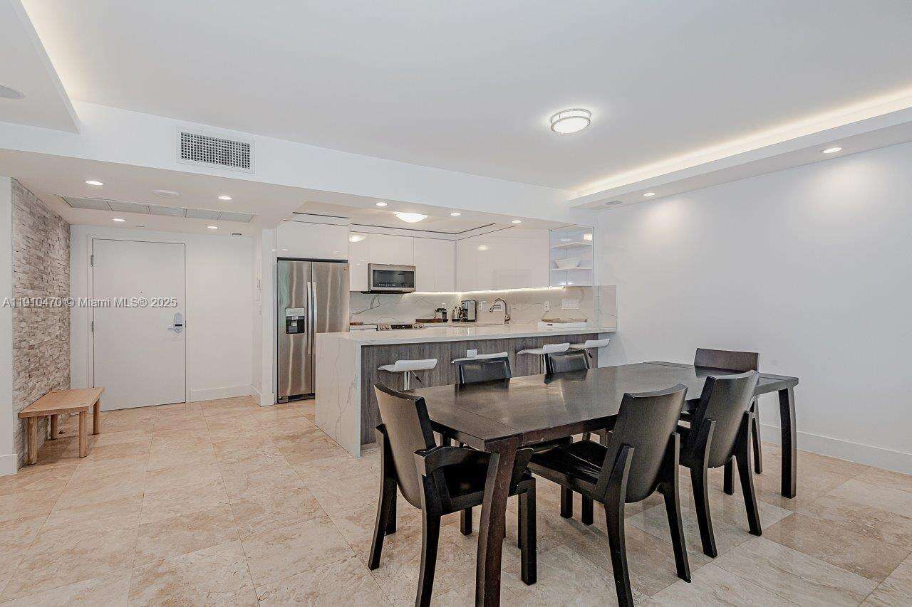 Roney Palace at 2301 Collins Ave, Miami Beach, FL 33139 - For Rent photo 9