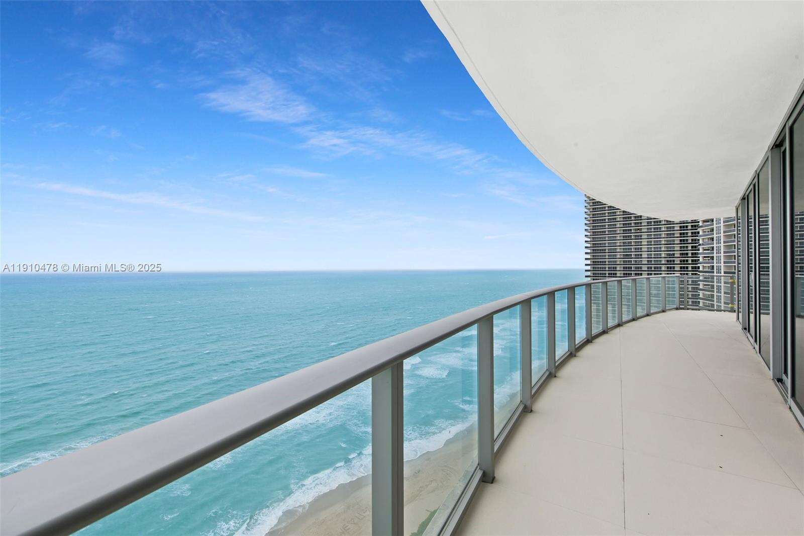 Hyde Resort at 4111 Ocean Dr, Hollywood, FL 33019 - For Rent photo 2