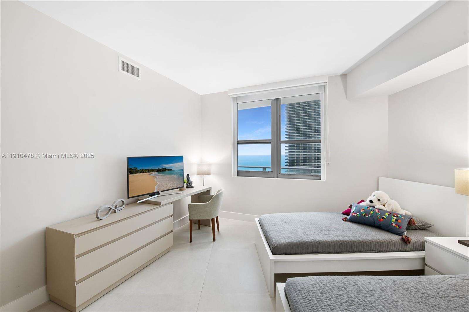 Hyde Resort at 4111 Ocean Dr, Hollywood, FL 33019 - For Rent photo 14