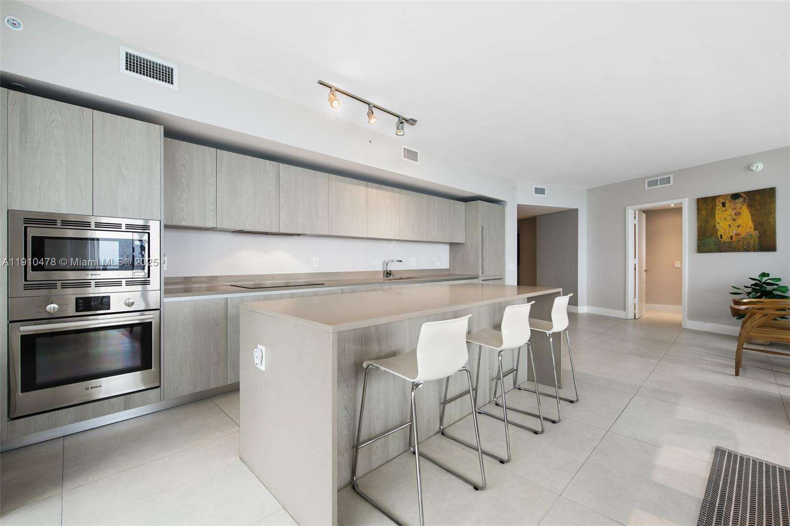 Hyde Resort at 4111 Ocean Dr, Hollywood, FL 33019 - For Rent photo 23