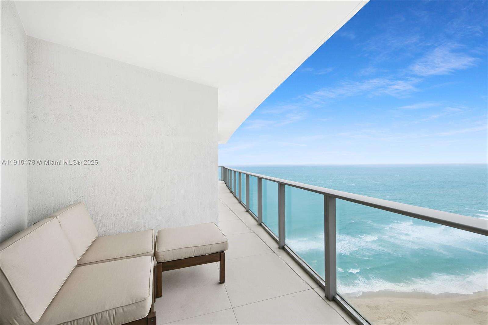 Hyde Resort at 4111 Ocean Dr, Hollywood, FL 33019 - For Rent photo 4