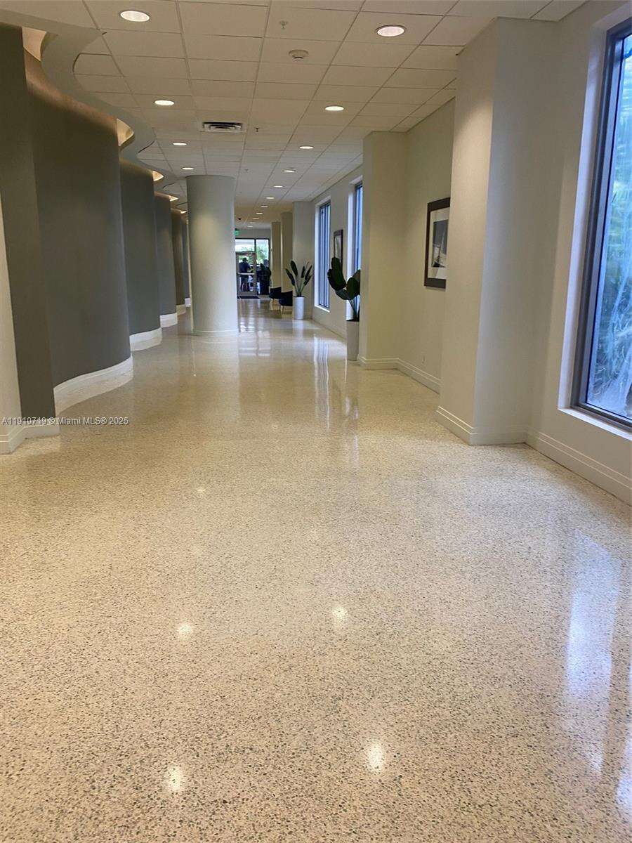 Sian Ocean Residences at 4001 Ocean Dr, Hollywood, FL 33019 - For Rent photo 2