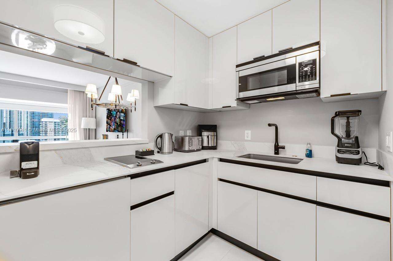 Four Seasons Residences at 1435 Brickell Ave, Miami, FL 33131 - For Rent photo 4