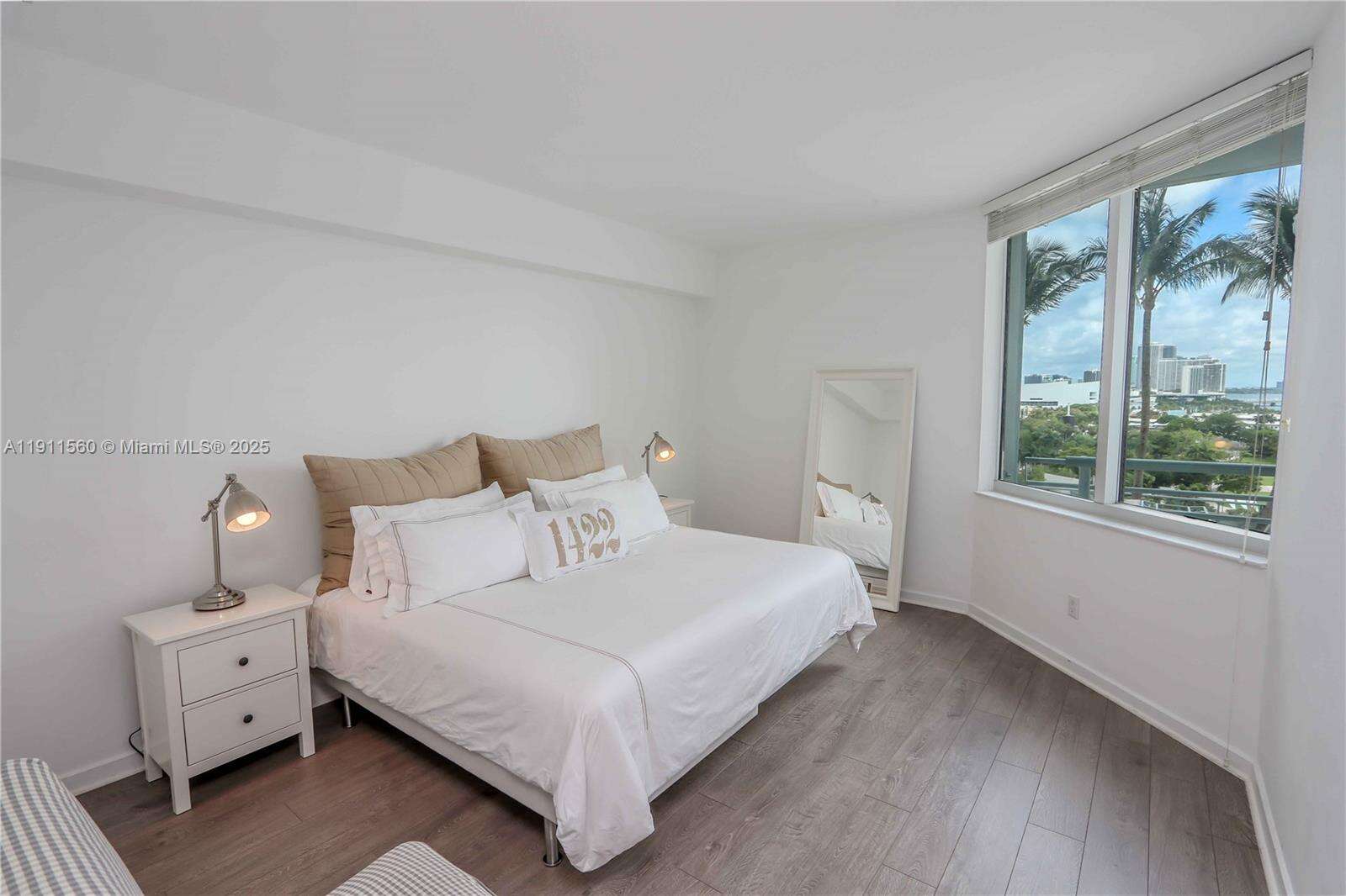 One Miami West at 325 Biscayne Blvd, Miami, FL 33131 - For Rent photo 17
